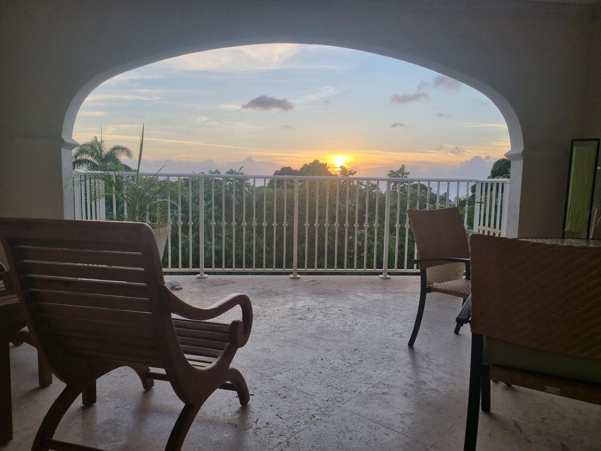 Royal Apartments 1 Bedroom Apartment Sea Views Saint James Exterior photo