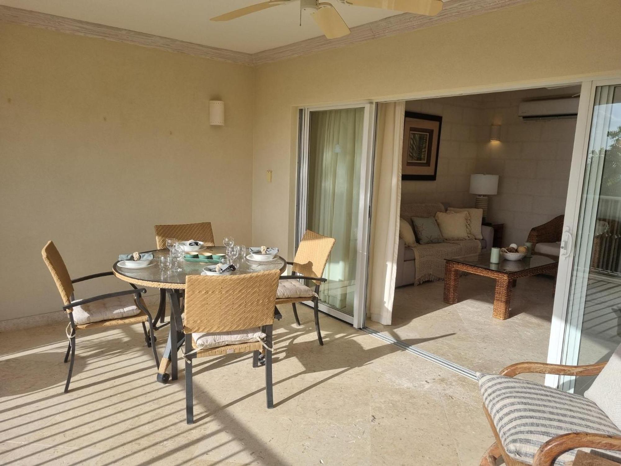 Royal Apartments 1 Bedroom Apartment Sea Views Saint James Exterior photo