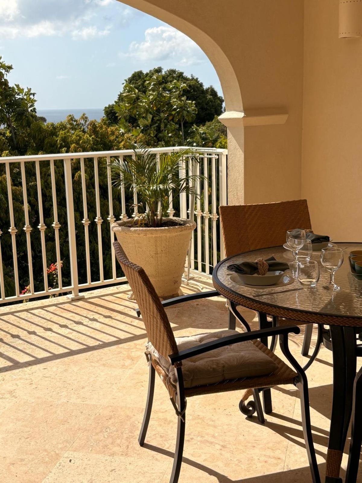 Royal Apartments 1 Bedroom Apartment Sea Views Saint James Exterior photo