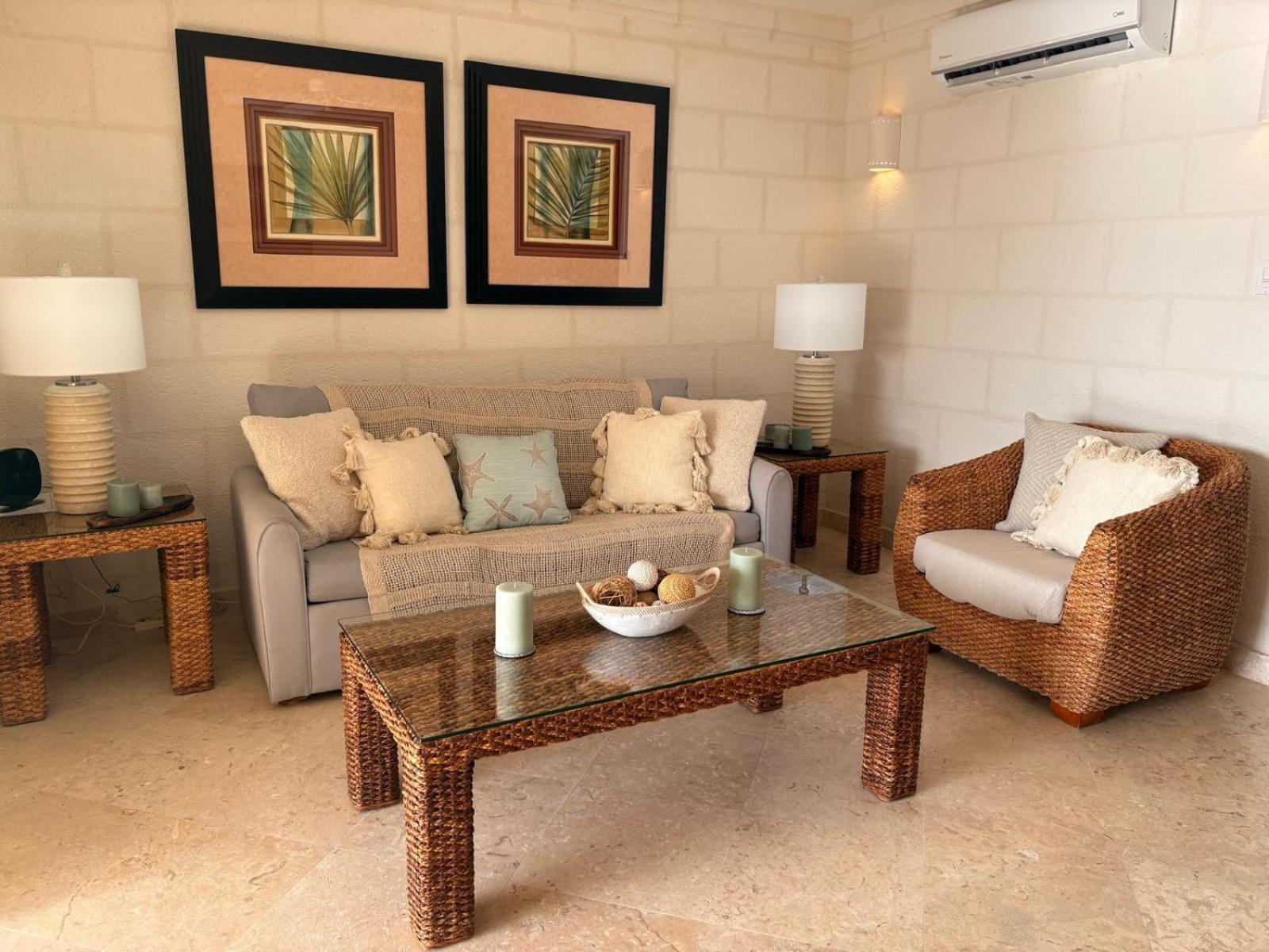 Royal Apartments 1 Bedroom Apartment Sea Views Saint James Exterior photo